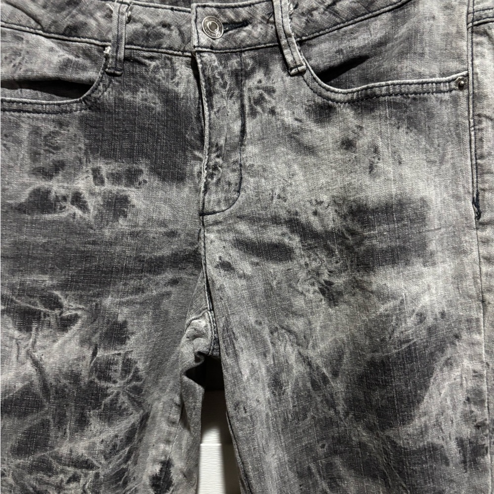 Chic Black Acid Wash Women's Jeans - Picture 4 of 7